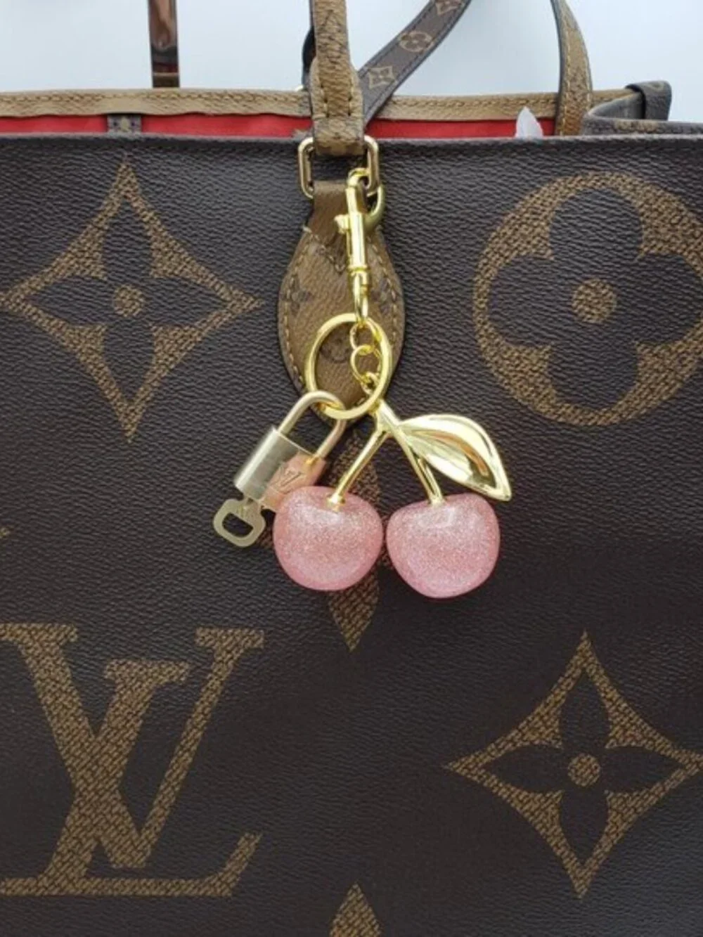 LV Gold Padlock & Key 🔒 Authentic Louis Vuitton Bag Unbranded Apple Charm